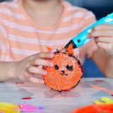 Prezent, który rozwija – sprawdź zabawki dla małych artystów